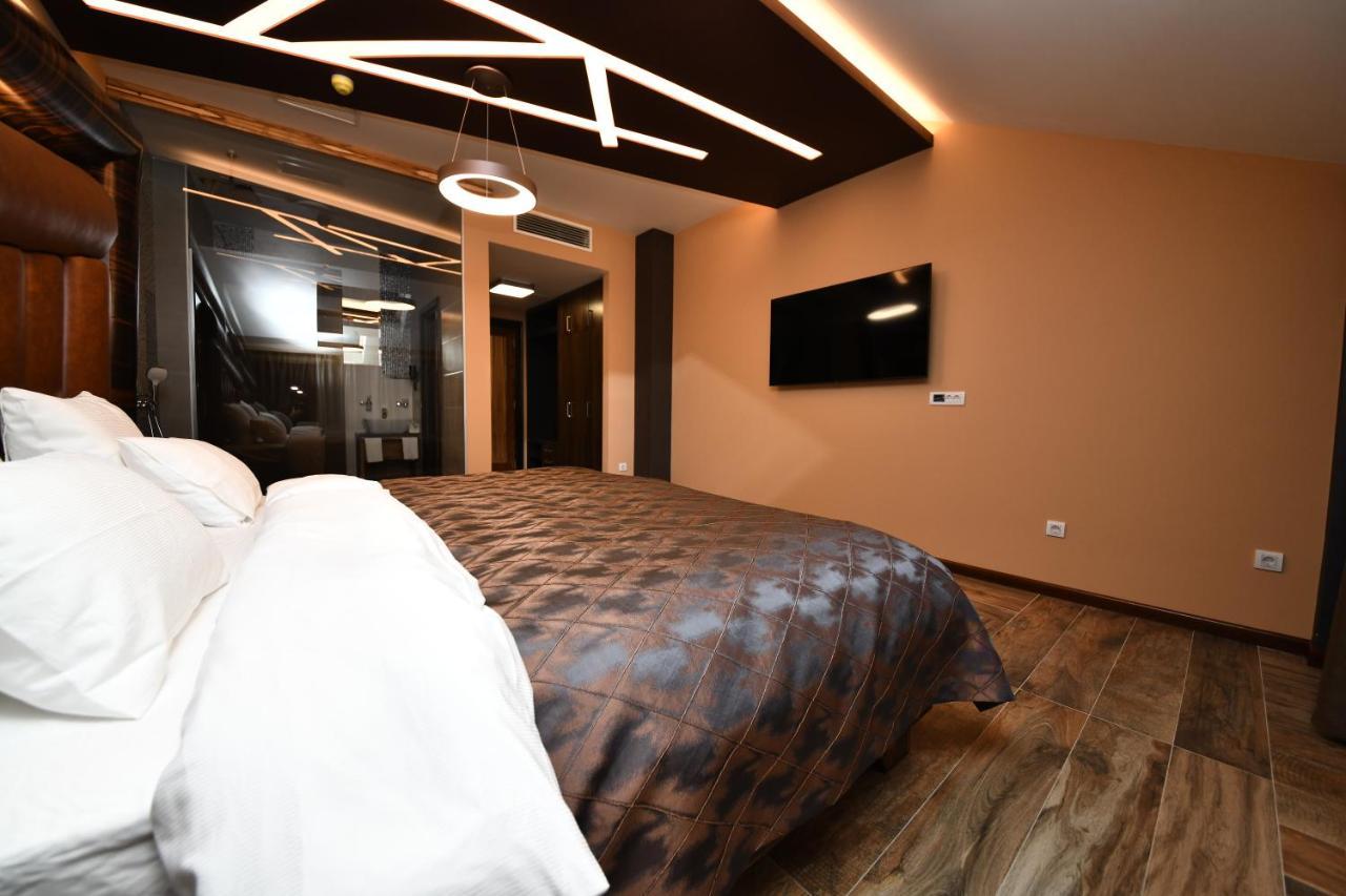 Hotel Havana לוזניצה מראה חיצוני תמונה