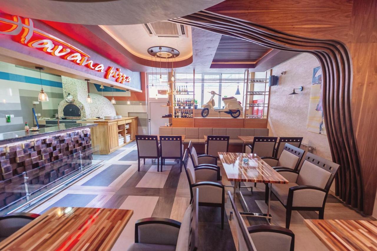 Hotel Havana לוזניצה מראה חיצוני תמונה